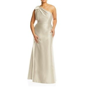 Bella’s Bridesmaid Dress - One Shoulder (D794 style)